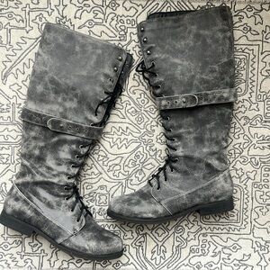Coconuts tall lace up distressed gray combat boots size 8 buckle harness